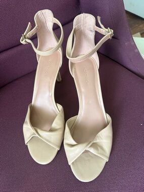 Nordstrom Beige Twisted Front Ankle-Strap Heels